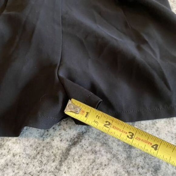 Final price drop Forever 21 Medium Black Dressy Overall Mini Short Jumper Romper - Picture 7 of 9